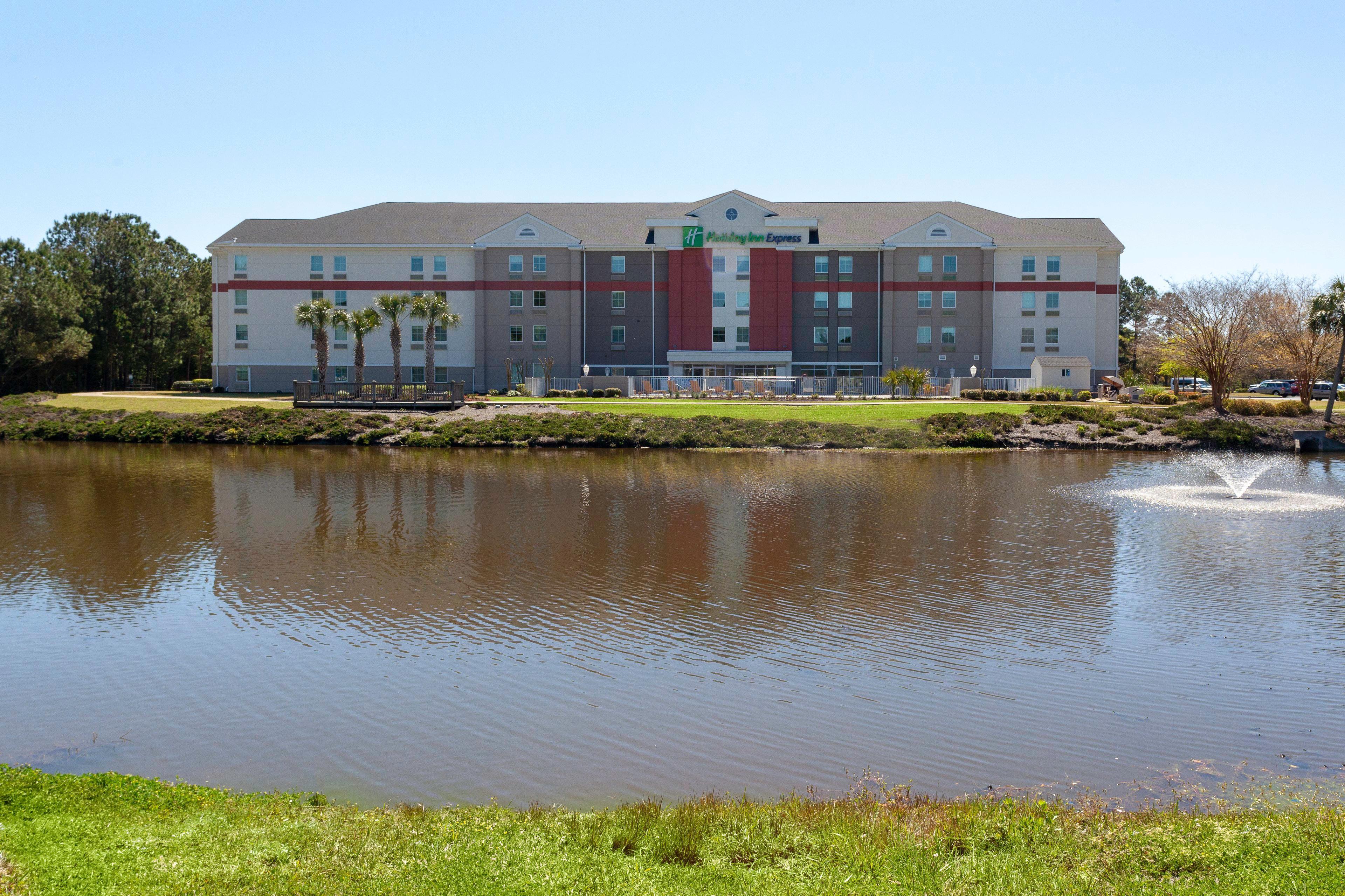 Holiday Inn Express Myrtle Beach-Broadway At The Beach By Ihg Exterior photo