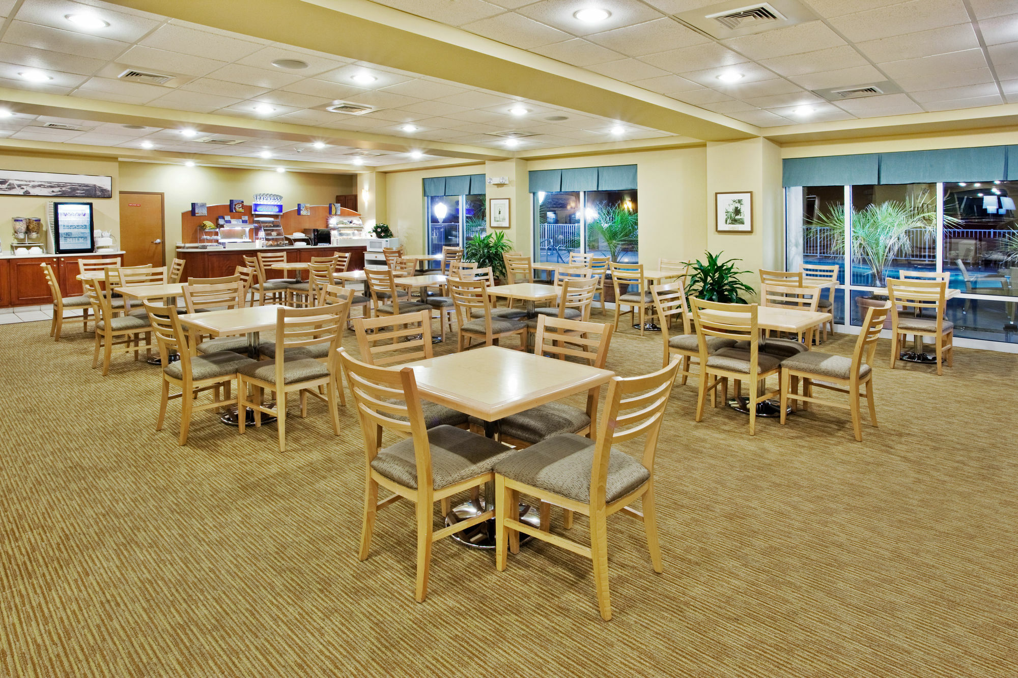 Holiday Inn Express Myrtle Beach-Broadway At The Beach By Ihg Exterior photo