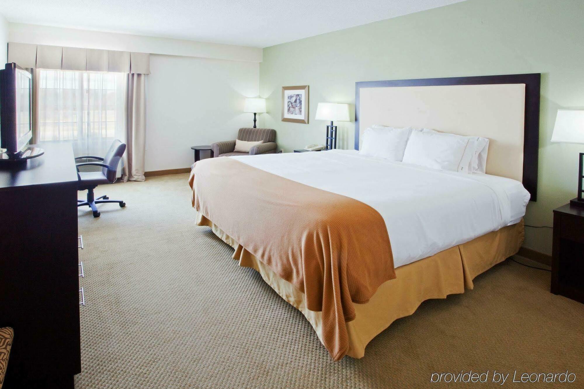 Holiday Inn Express Myrtle Beach-Broadway At The Beach By Ihg Exterior photo
