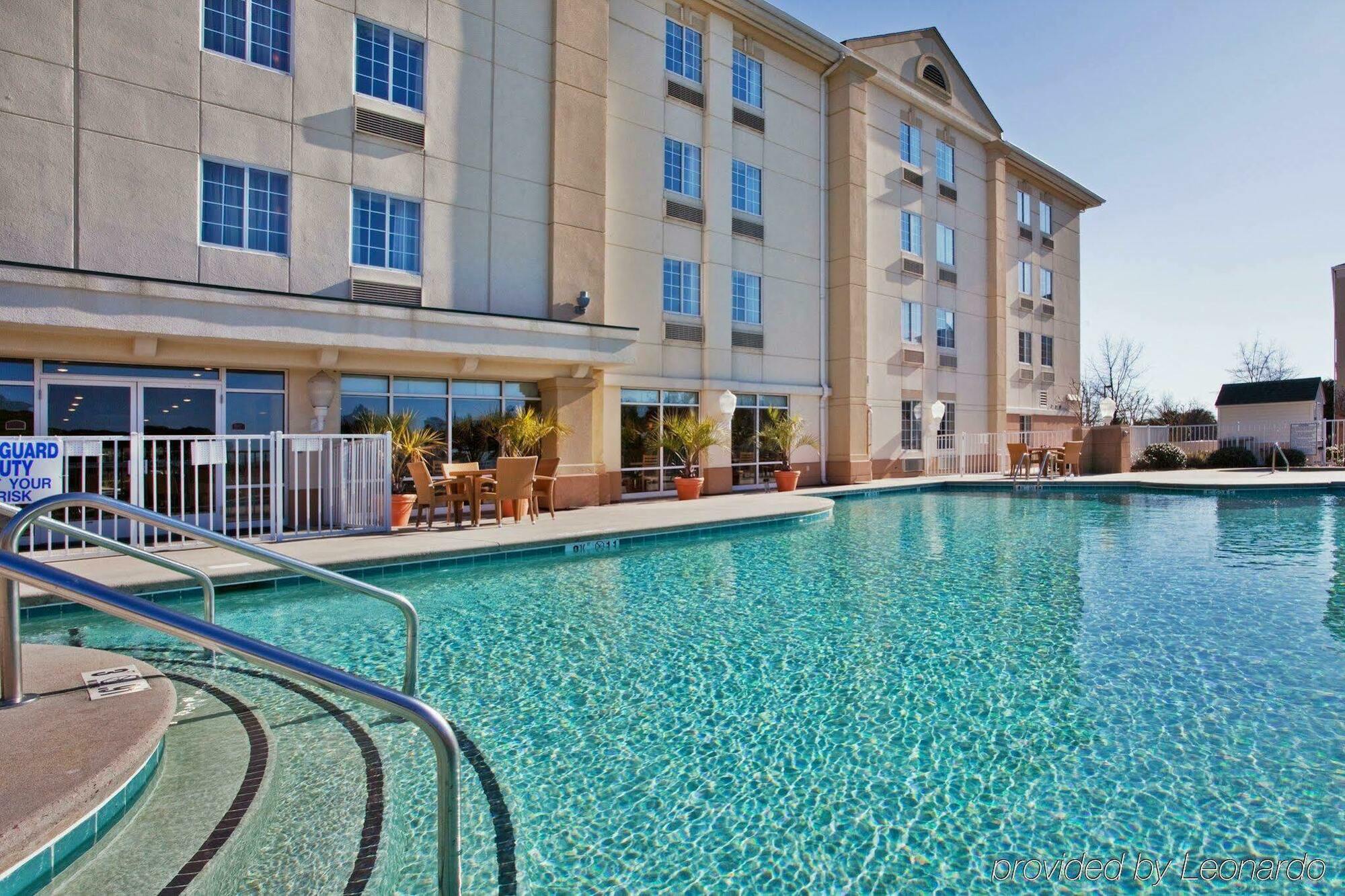 Holiday Inn Express Myrtle Beach-Broadway At The Beach By Ihg Exterior photo